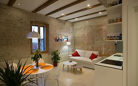 Apartment Traces
